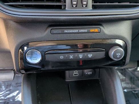 Certified 2026 Ford Escape SE FWD image 30