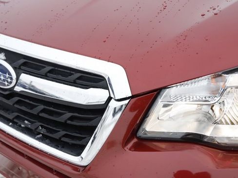 Used 2018 Subaru Forester 2.5i w/ Alloy Wheel Package image 8