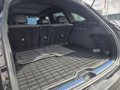 Used 2025 Mercedes-Benz GLC 300 4MATIC image 21