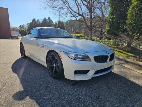 Used 2014 BMW Z4 sDrive28i image 15
