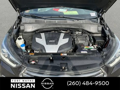 Used 2017 Hyundai Santa Fe SE AWD/4WD image 35