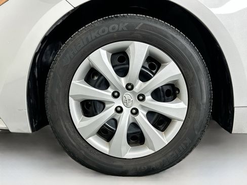 Used 2024 Toyota Corolla LE image 11