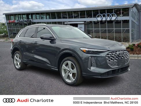 Used 2025 Audi Q5 Premium Plus AWD/4WD image 1