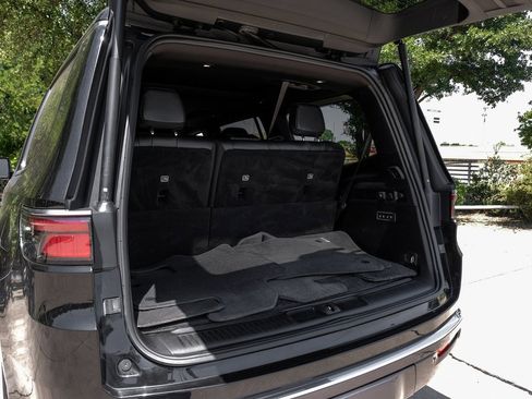 Used 2022 Jeep Wagoneer Series III w/ Premium Group I image 68