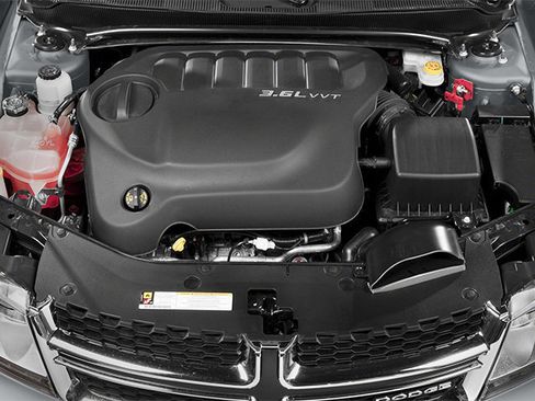 Used 2014 Dodge Avenger SE w/ Blacktop Package FWD image 16