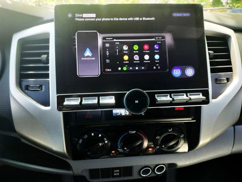 Used 2014 Toyota Tacoma PreRunner w/ SR5 Package image 28