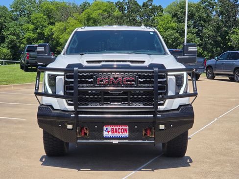 Used 2025 GMC Sierra 2500 AT4 w/ AT4 Premium Plus Package AWD/4WD image 9