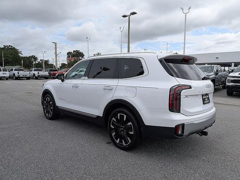 Used 2023 Kia Telluride SX AWD/4WD image 5