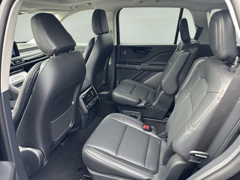 New 2026 Lincoln Aviator AWD image 10