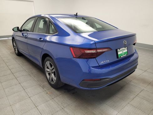 Used 2024 Volkswagen Jetta SE FWD image 5