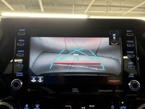 Used 2022 Toyota Highlander Limited AWD/4WD image 25
