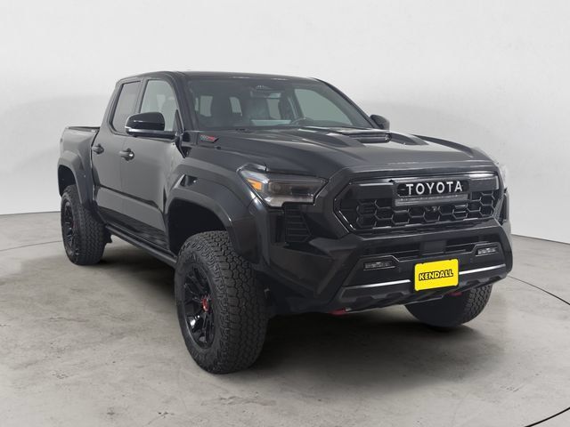 Used 2025 Toyota Tacoma TRD Pro AWD/4WD image 7
