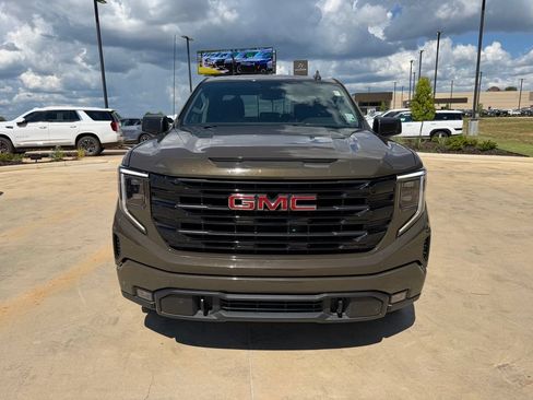 Used 2023 GMC Sierra 1500 Elevation RWD image 5