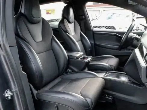 Used 2018 Tesla Model X 100D image 40