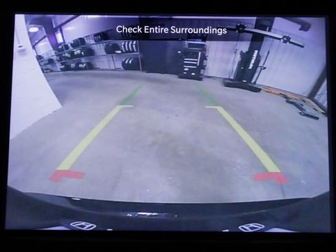 Used 2024 Chrysler Pacifica Touring-L image 38