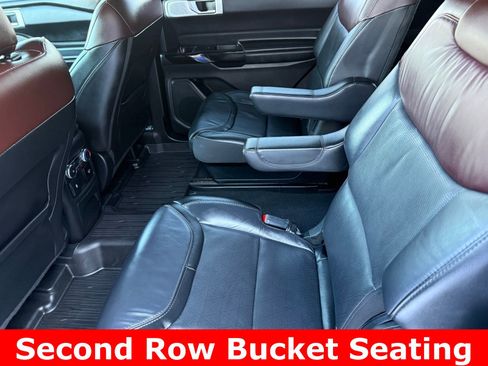 Certified 2022 Ford Explorer Platinum w/ Equipment Group 601A image 19