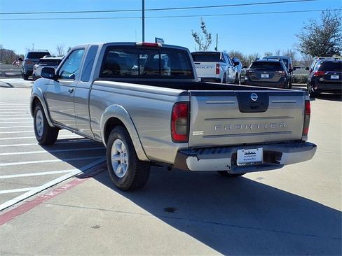 Used 2004 Nissan Frontier XE w/ (VTP) Value Truck Pkg image 2
