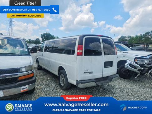 Used 2016 Chevrolet Express 3500 LT w/ LT Preferred Equipment Group RWD image 3