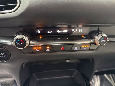 Used 2021 MAZDA CX-30 AWD 2.5 S w/ Premium Package image 16