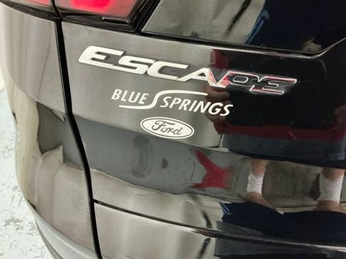 Used 2019 Ford Escape SEL AWD/4WD image 6