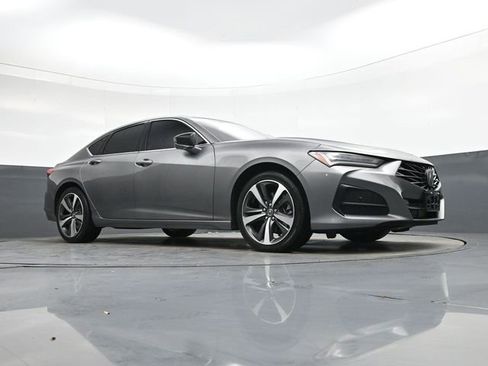 Certified 2025 Acura TLX w/ Technology Package image 27