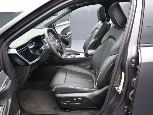 Used 2025 Jeep Wagoneer S Limited image 12