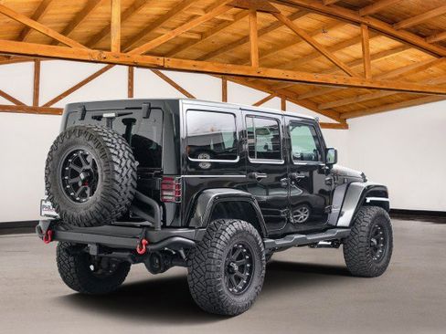 Used 2014 Jeep Wrangler Unlimited Rubicon w/ Connectivity Group image 5