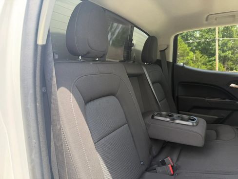 Used 2022 Chevrolet Colorado LT w/ Safety Package AWD/4WD image 46