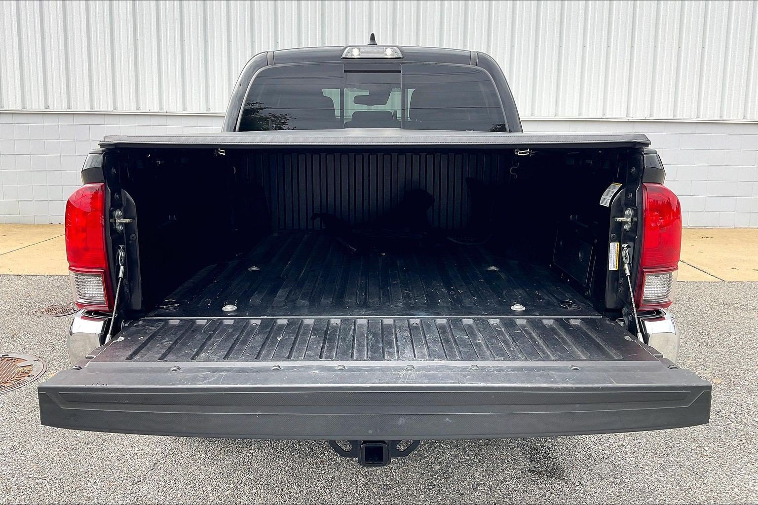 Used 2020 Toyota Tacoma SR5 AWD/4WD image 40