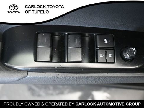 Used 2025 Toyota Camry SE w/ Convenience Package image 23