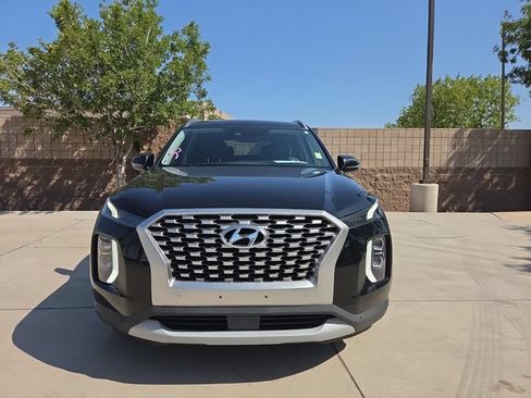 Used 2022 Hyundai Palisade SEL w/ Premium Package FWD image 4