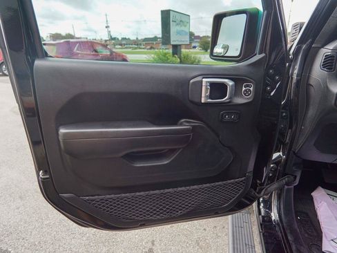 Used 2019 Jeep Wrangler Unlimited Rubicon AWD/4WD image 19