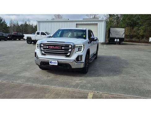 Used 2022 GMC Sierra 1500 SLT w/ SLT Premium Plus Package image 3