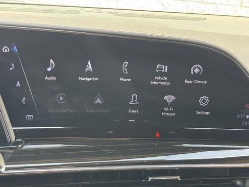 Used 2022 Cadillac Escalade ESV Premium Luxury w/ Performance Package AWD/4WD image 31
