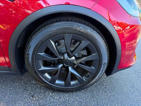 Used 2023 Tesla Model X image 34