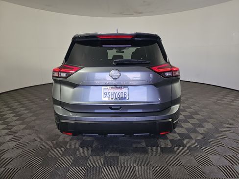 Used 2025 Nissan Rogue SV FWD image 5