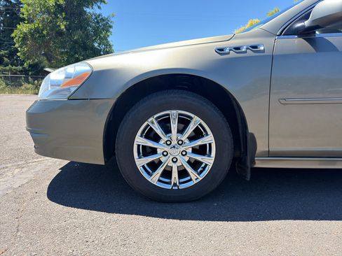 Used 2011 Buick Lucerne CXL FWD image 6