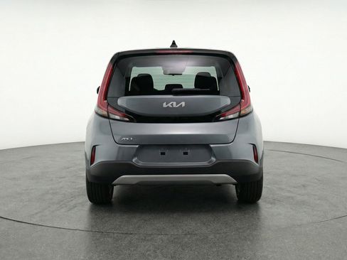Used 2025 Kia Soul LX w/ LX Technology Package FWD image 7