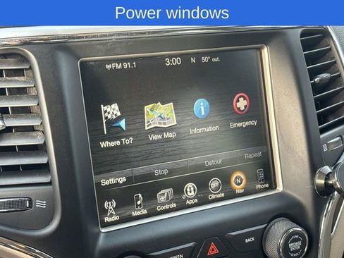 Used 2014 Jeep Grand Cherokee Limited w/ Luxury Group II image 22