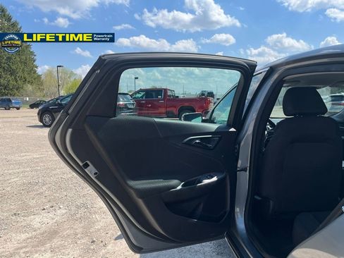 Used 2025 Chevrolet Malibu LT FWD image 28