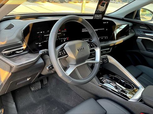 New 2025 Audi Q5 Premium Plus image 8