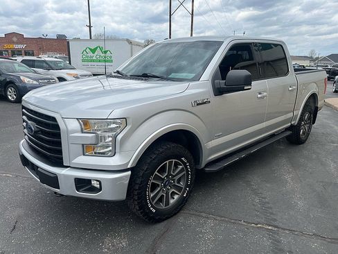 Used 2015 Ford F150 XLT w/ Equipment Group 302A Luxury AWD/4WD image 4