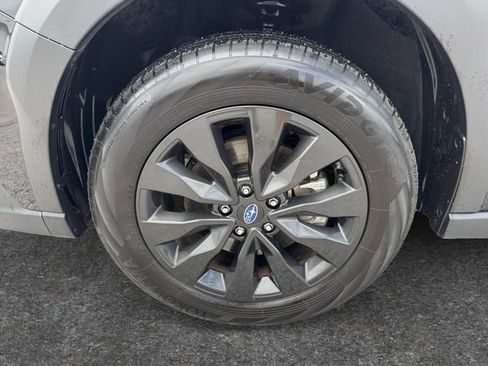 Used 2025 Subaru Outback Onyx Edition XT AWD/4WD image 9