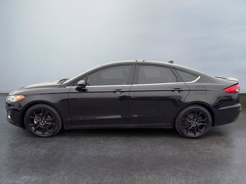 Used 2019 Ford Fusion SE w/ Equipment Group 151A image 2