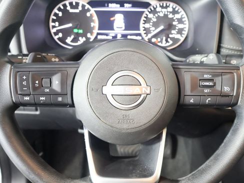 Used 2022 Nissan Rogue S AWD/4WD image 34