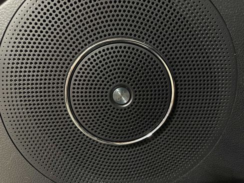 Used 2021 Ford Expedition Limited image 34