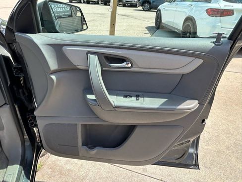Used 2013 Chevrolet Traverse LS FWD image 17