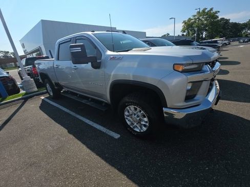 Used 2022 Chevrolet Silverado 3500 LT w/ Convenience Package AWD/4WD image 1