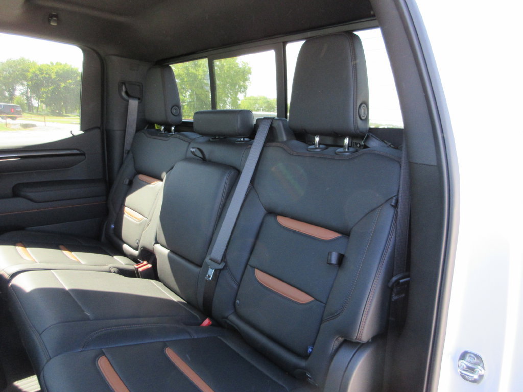 New 2026 GMC Sierra 1500 AT4 w/ AT4 Premium Package AWD/4WD image 17