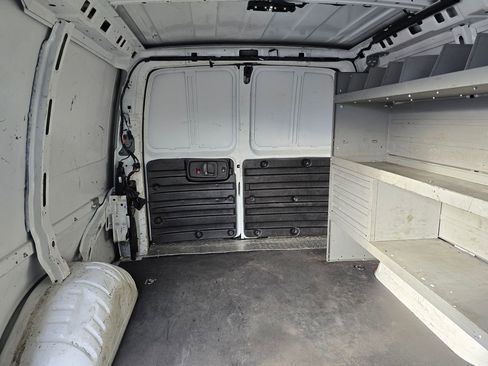 Used 2023 GMC Savana 3500 w/ Driver Convenience Package image 16